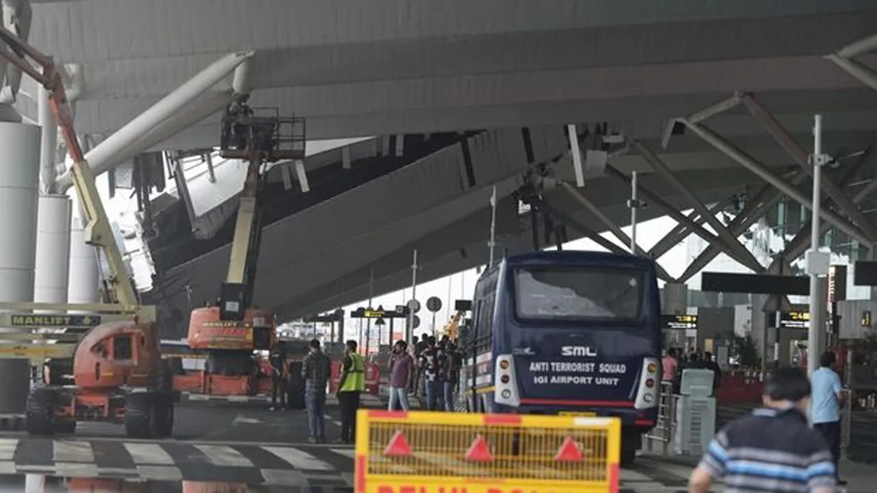 Duka Di Terminal Penerbangan Internasional New Delhi! Atap Bandara Rubuh Tewaskan 1 Orang