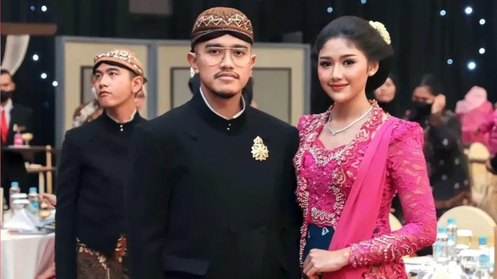 Gaya Kebaya Hamil ala Erina Gudono yang Bikin Kamu Tampil Memesona