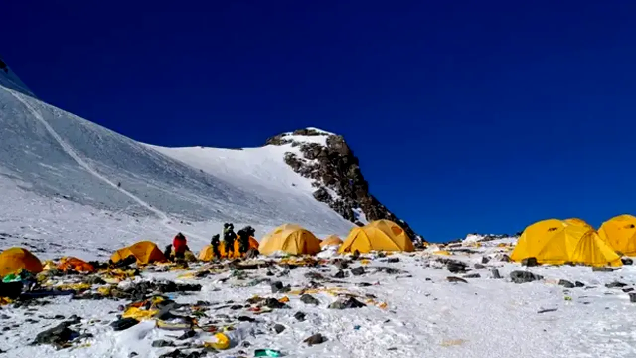 Alasan Banyak Mayat Berserakan di Gunung Everest